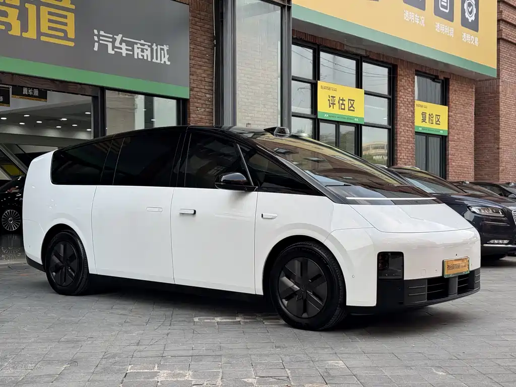 Li Auto Li MEGA — миниатюра 3