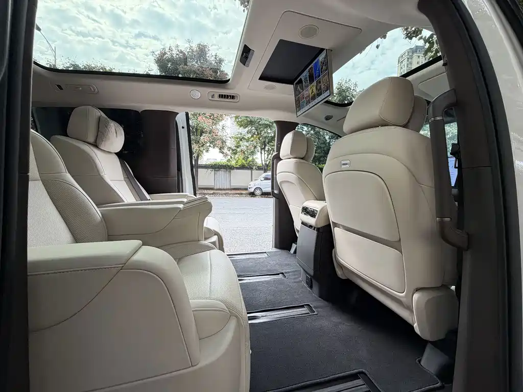 Li Auto Li MEGA — миниатюра 8