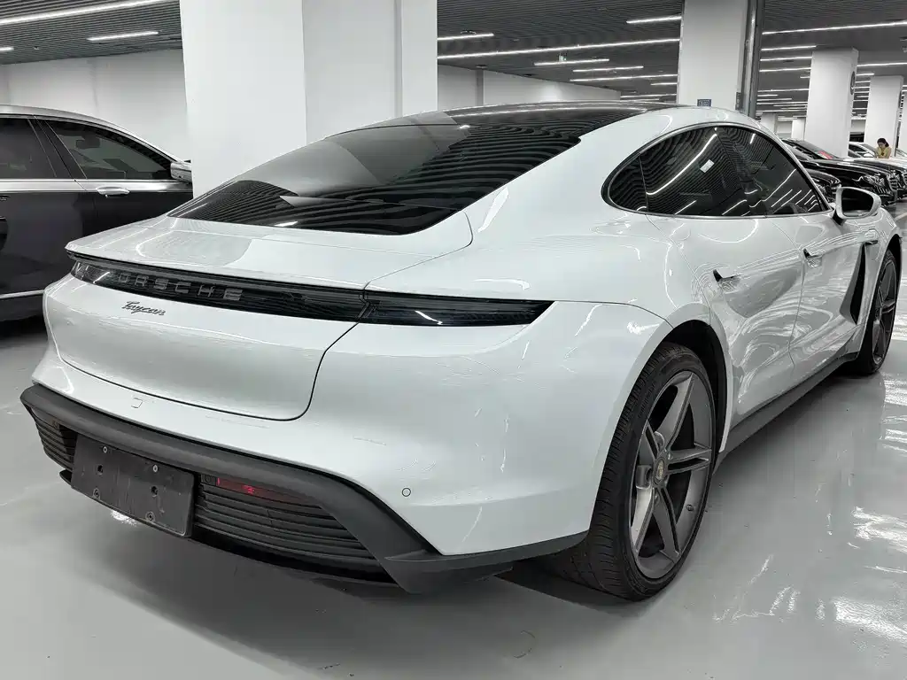 Porsche Taycan — миниатюра 15