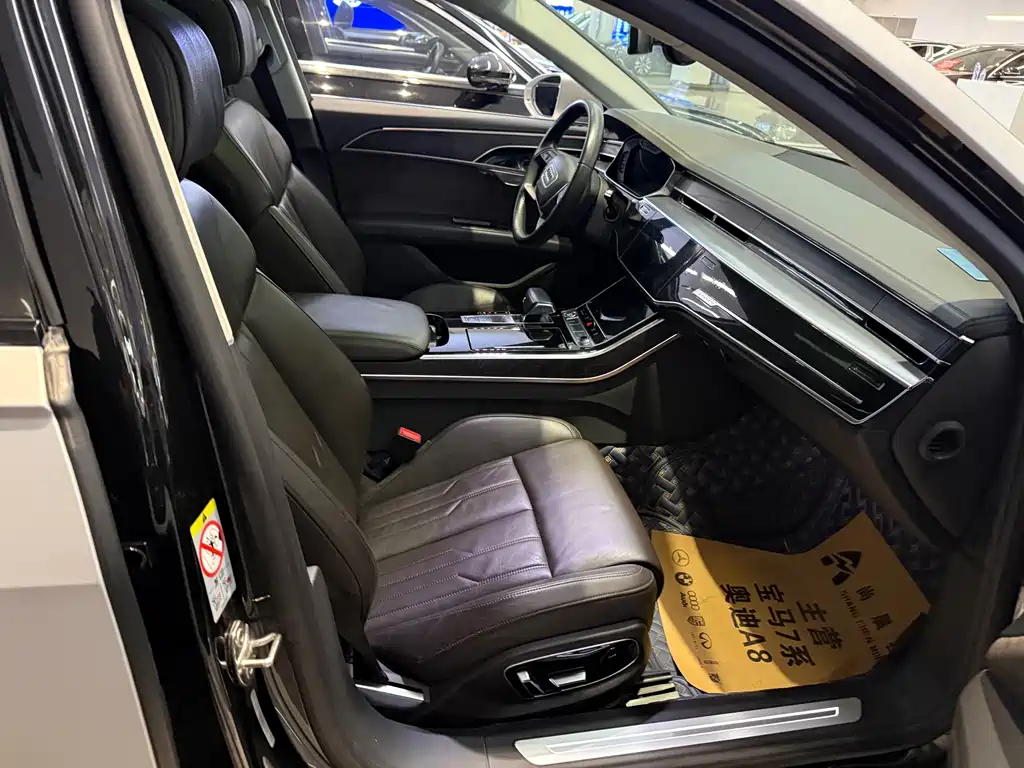 Audi A8 — миниатюра 4