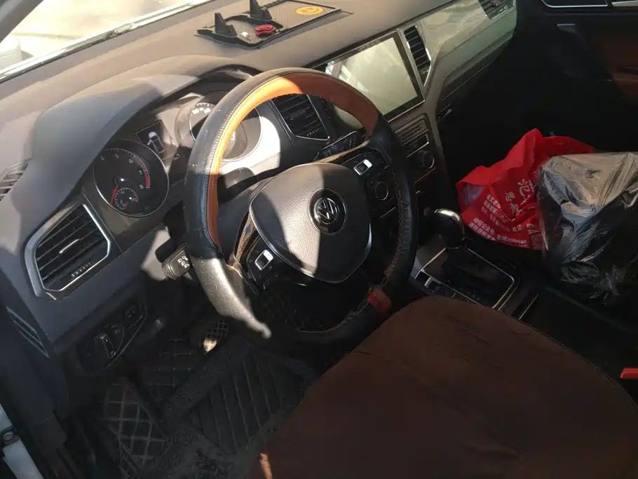 Volkswagen Golf Sportsvan — миниатюра 15