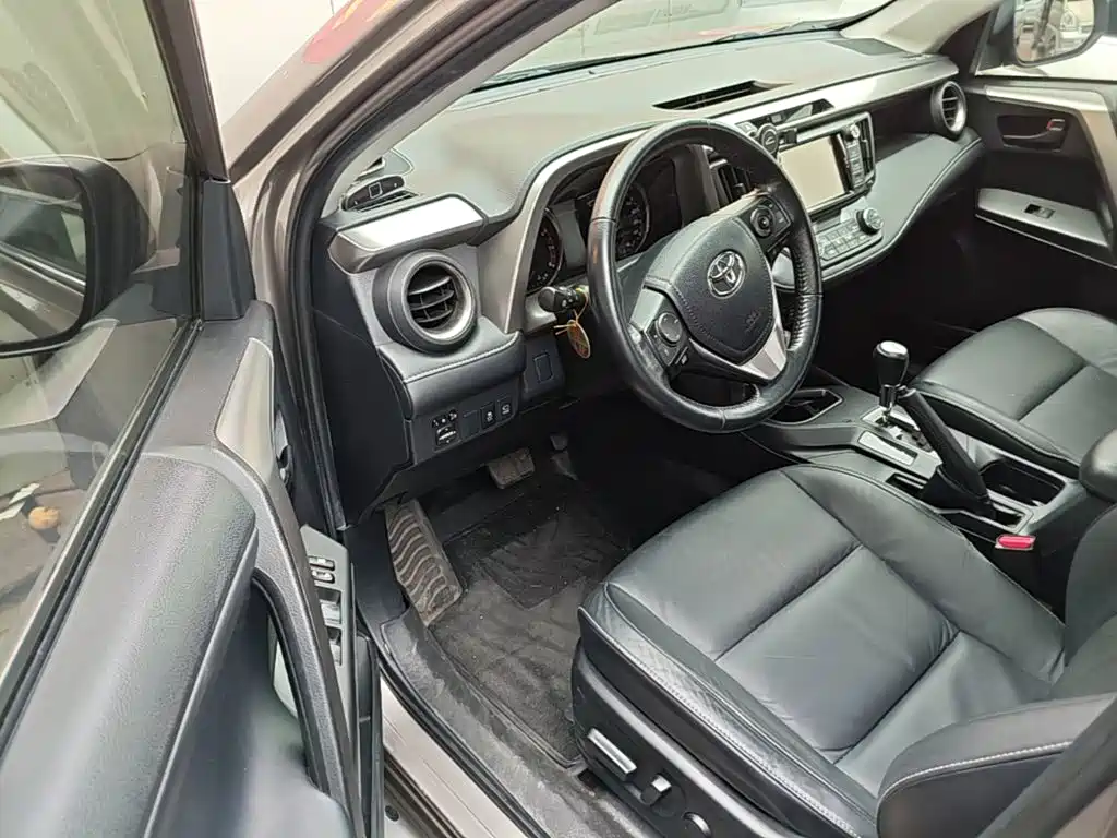 Toyota RAV4 — фотографии объявления, Фото 17