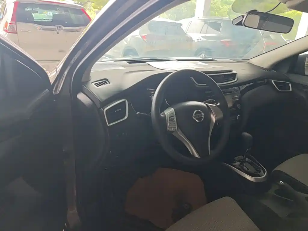 Nissan Qashqai — миниатюра 10