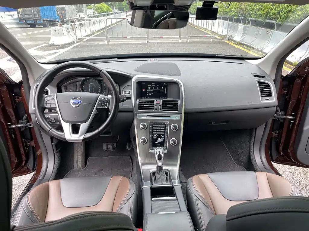 Volvo XC60 — миниатюра 9