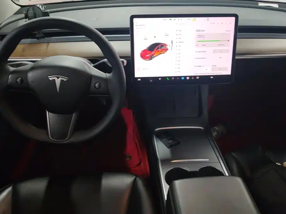 Tesla Model 3 — миниатюра 12