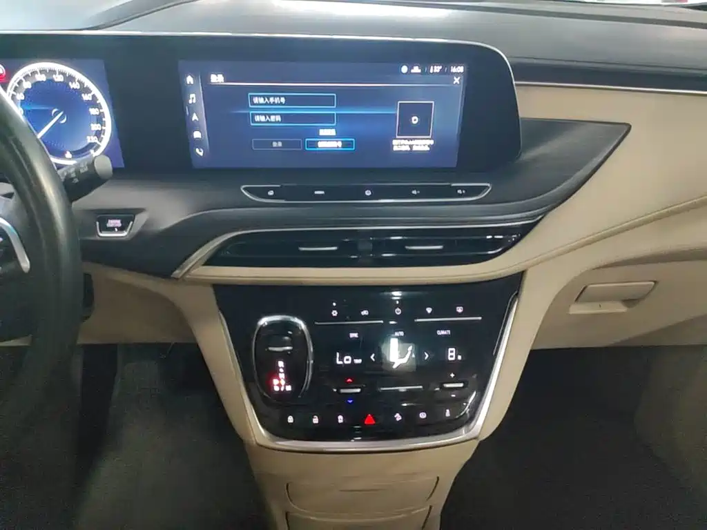 Buick GL8 — миниатюра 13