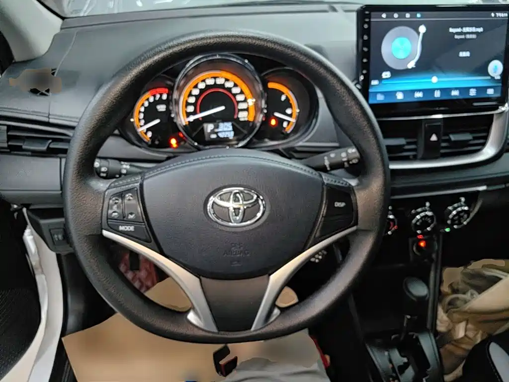 Toyota Yaris L — миниатюра 11