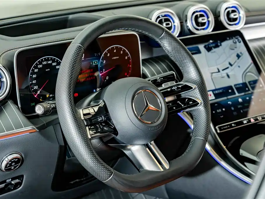 Mercedes-Benz GLC — миниатюра 12