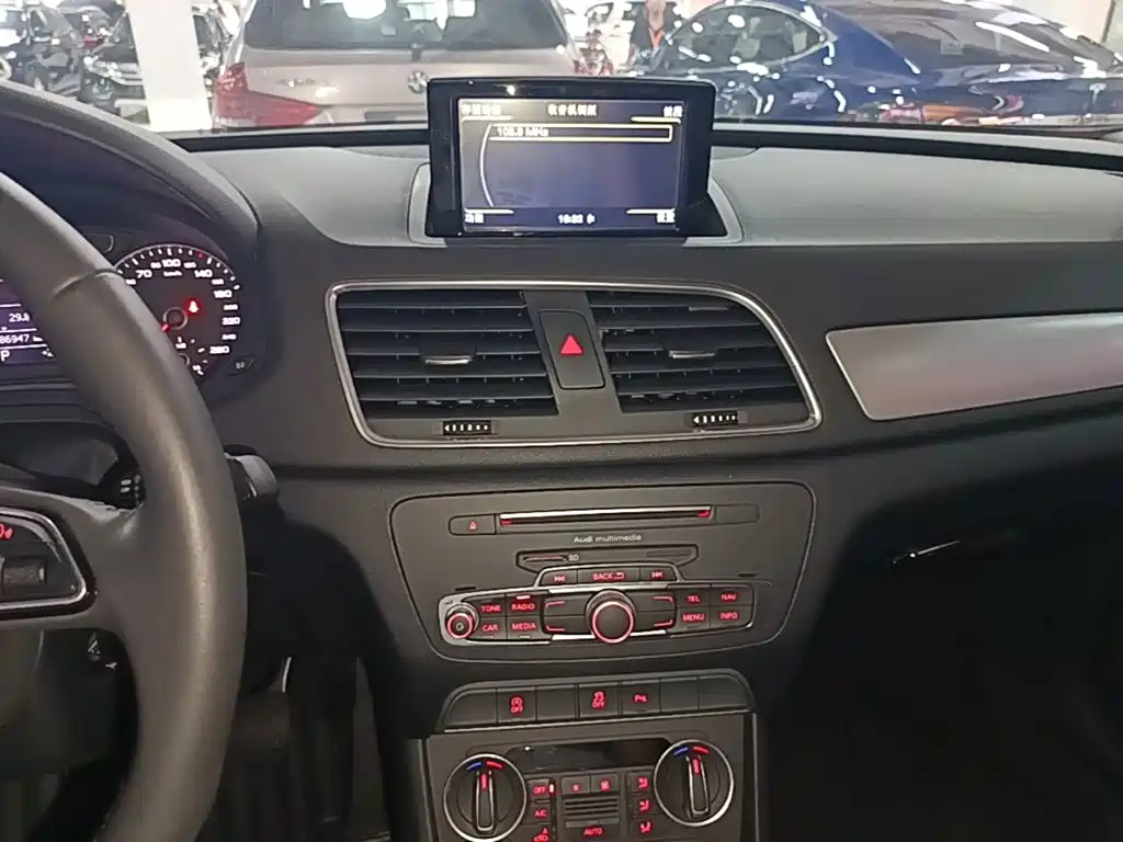 Audi Q3 — миниатюра 13