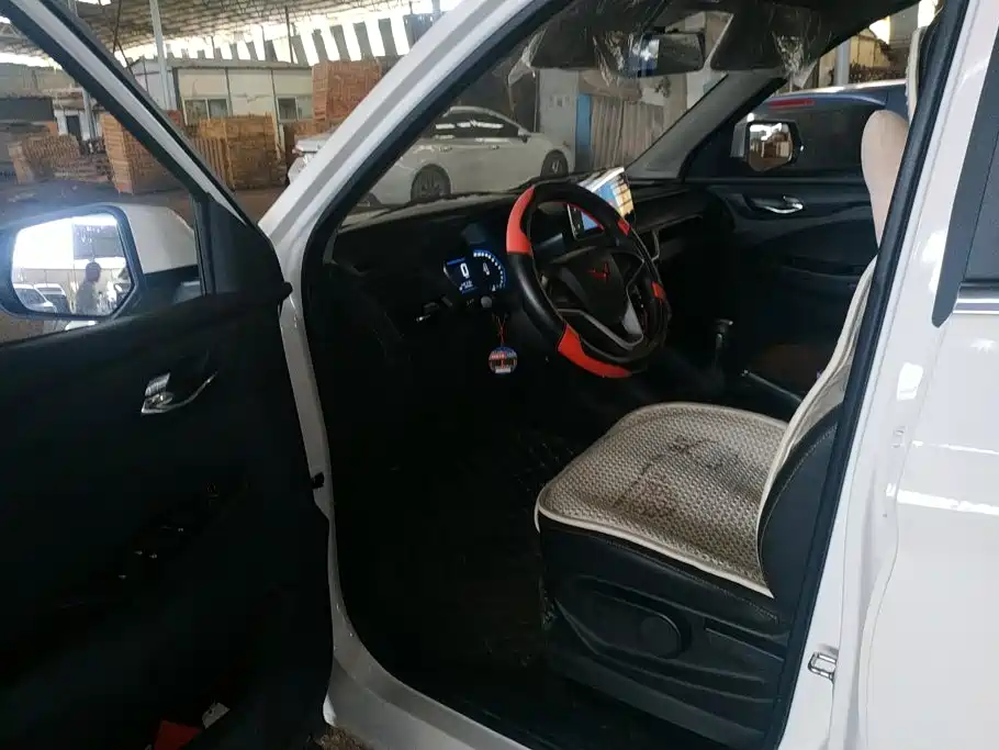 Wuling Hongguang S3 — миниатюра 9
