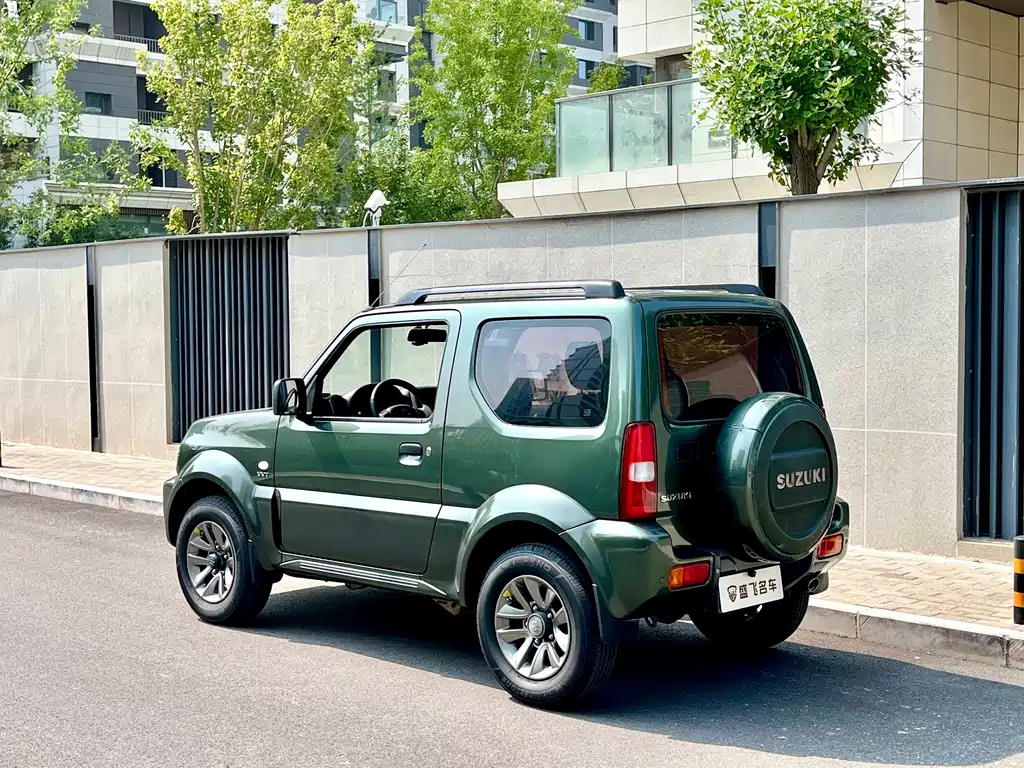 Suzuki Jimny — миниатюра 6