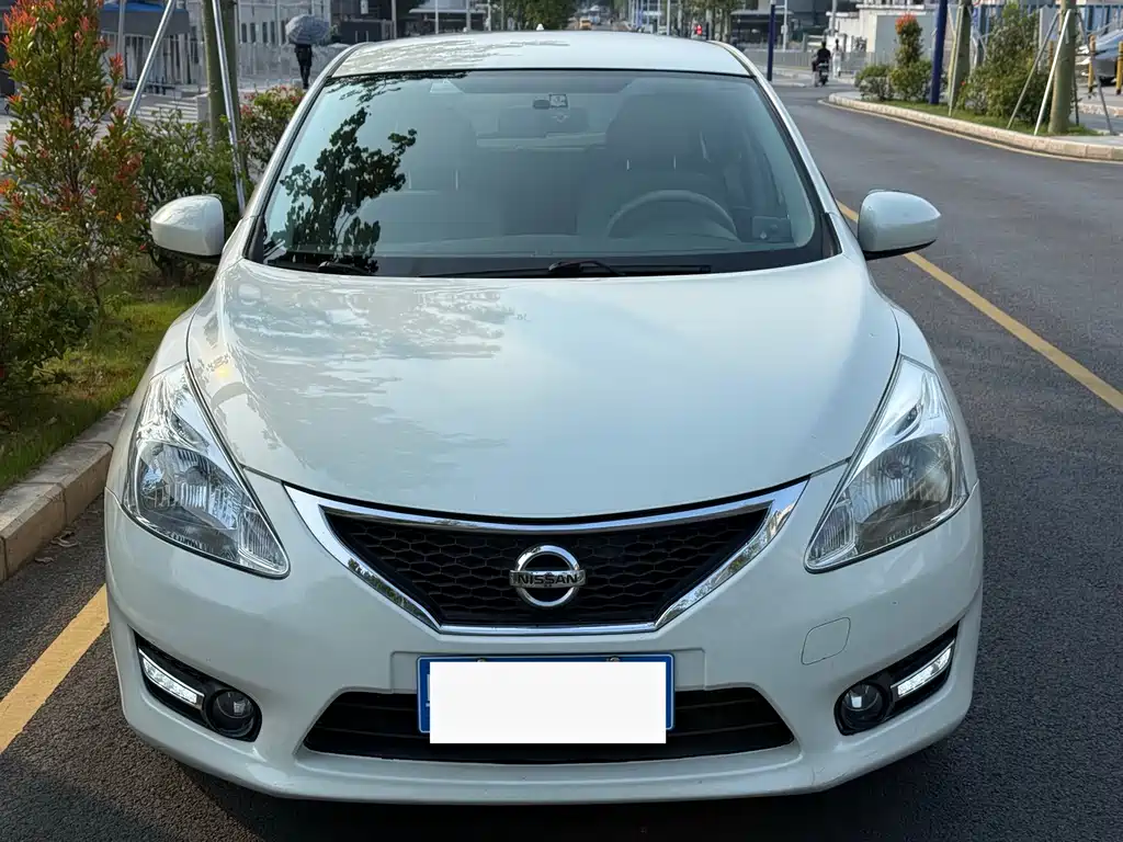 Nissan Tiida — миниатюра 5