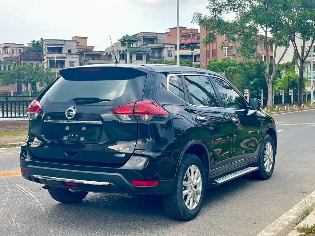 Nissan X-Trail — миниатюра 7