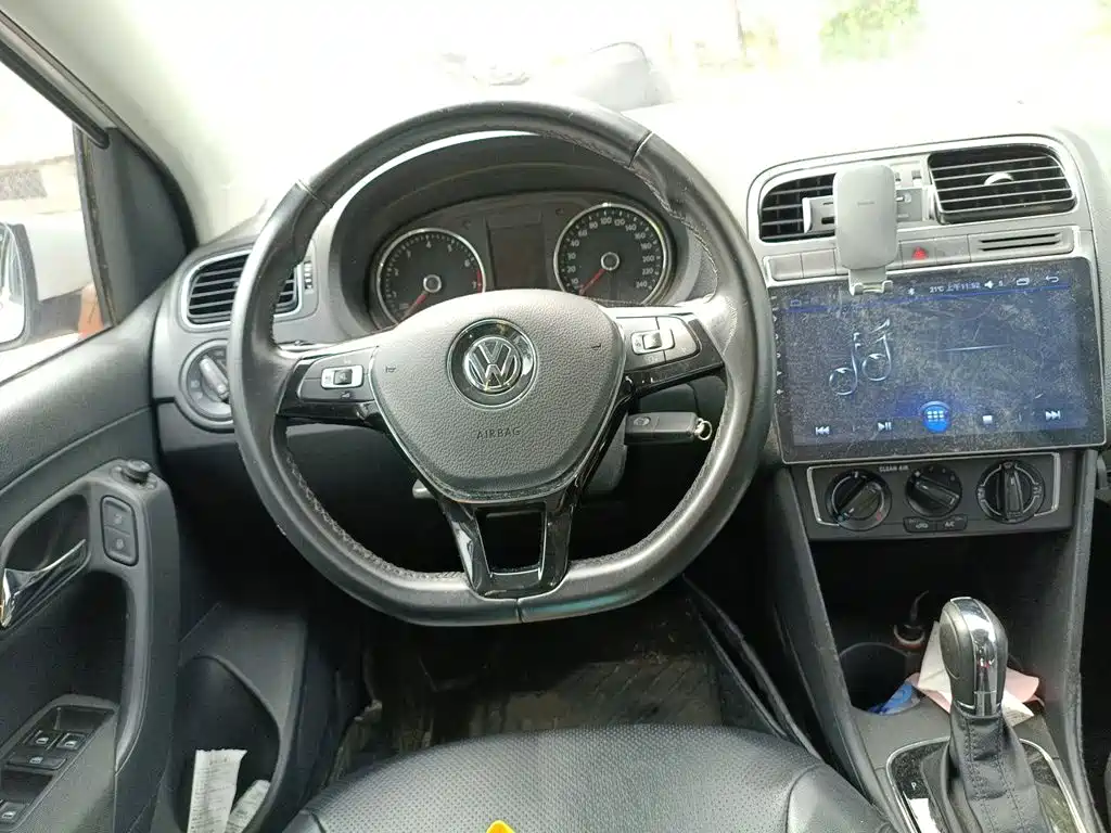 Volkswagen Polo — миниатюра 11