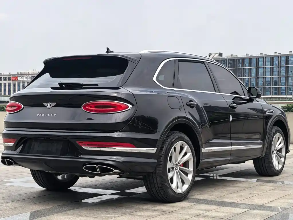 Bentley Bentayga — миниатюра 6