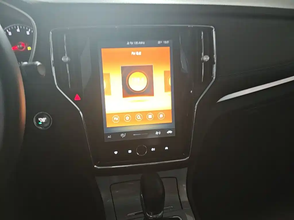 Roewe RX5 — миниатюра 13