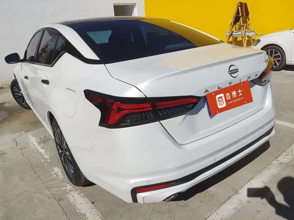 Nissan Teana 2.0 л 2024 г. Белый, пробег 41000 км