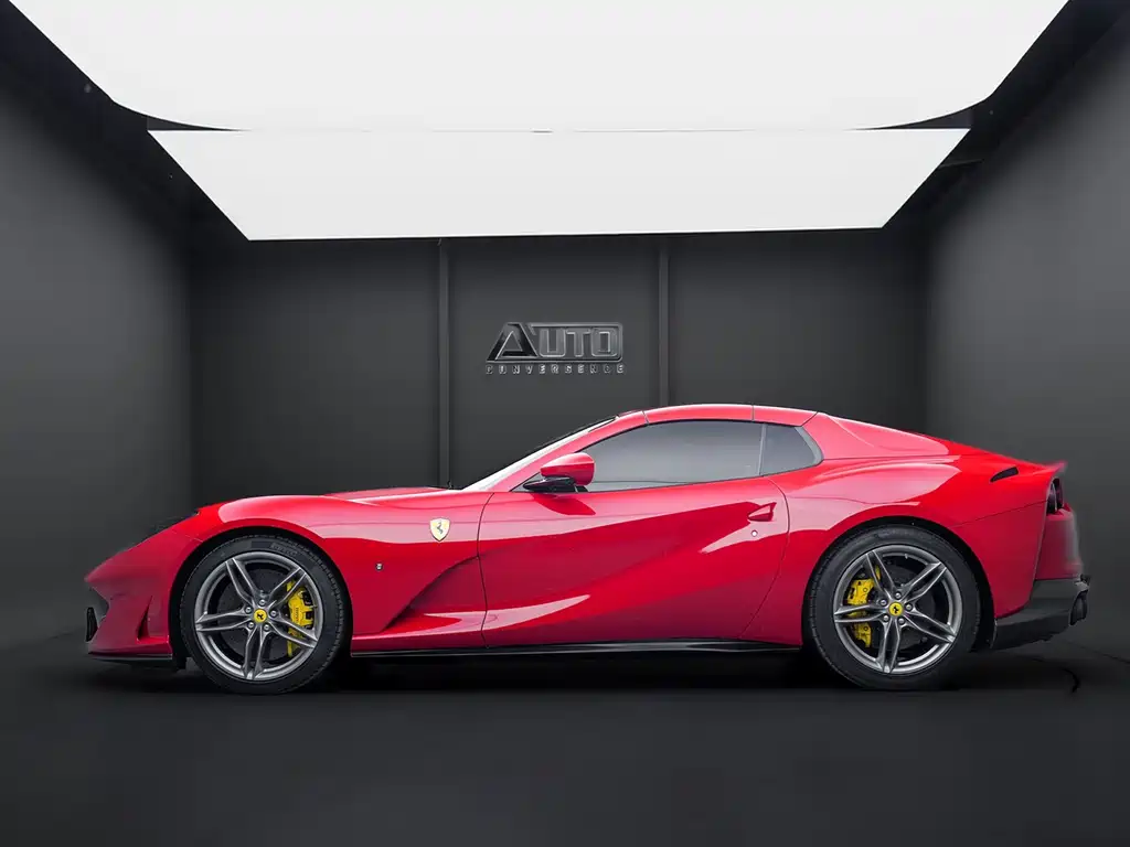 Ferrari 812 — миниатюра 4
