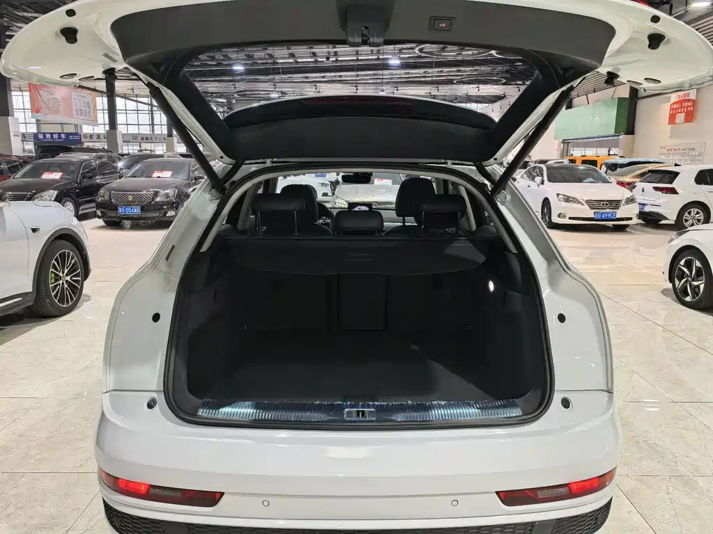 Audi Q3 — миниатюра 3