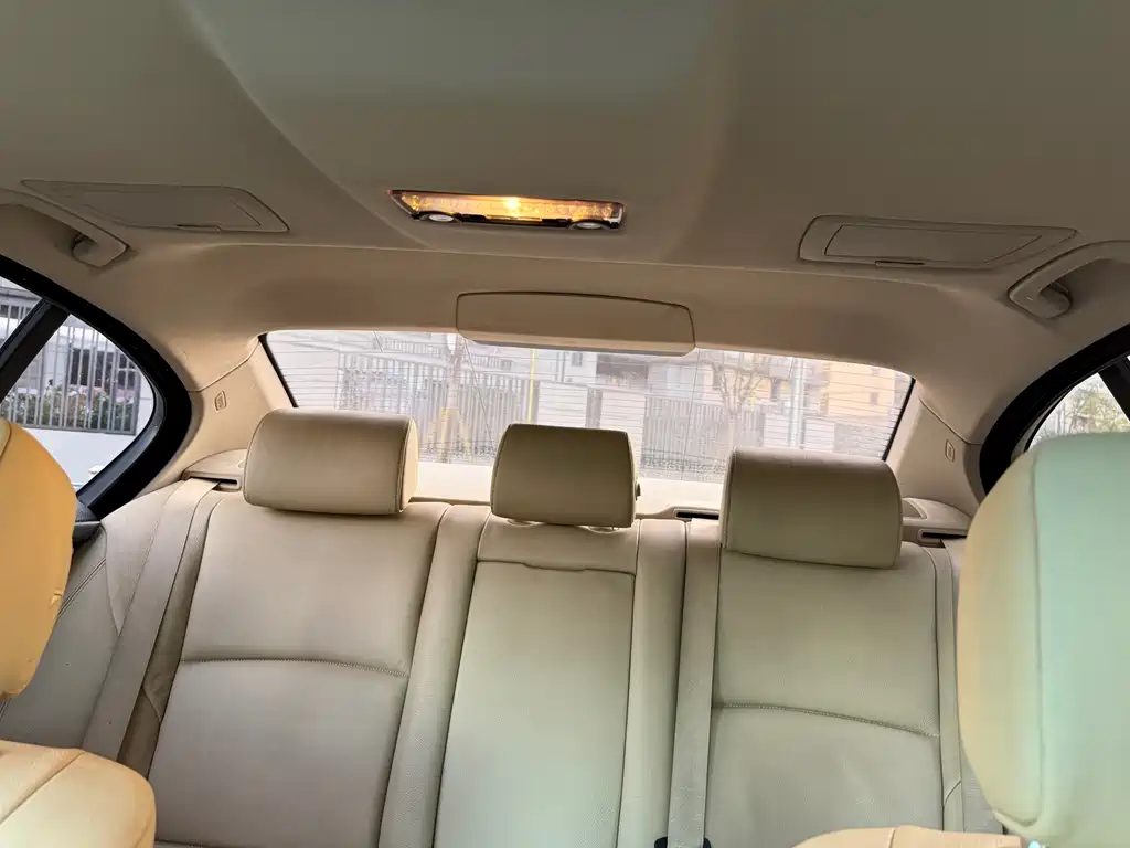 BMW 5 Series — миниатюра 31
