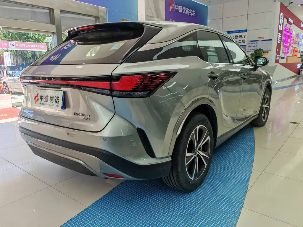 Lexus RX — миниатюра 3