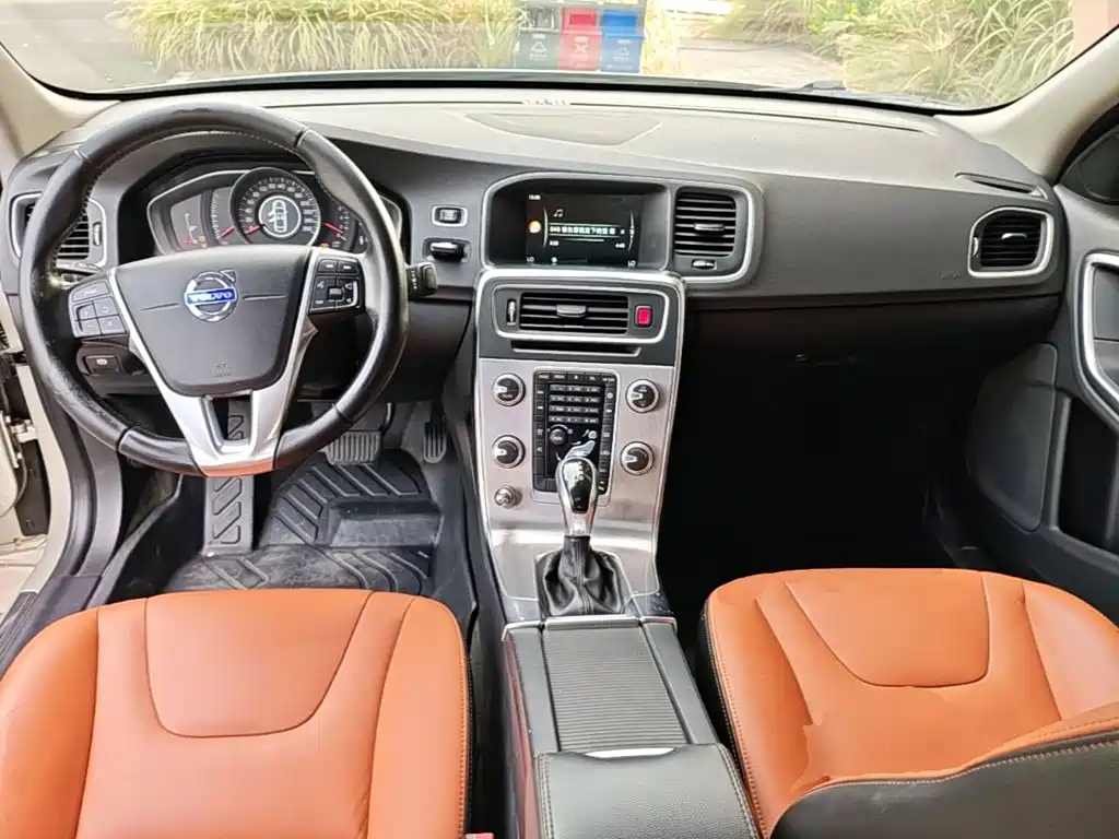 Volvo S60 — миниатюра 10