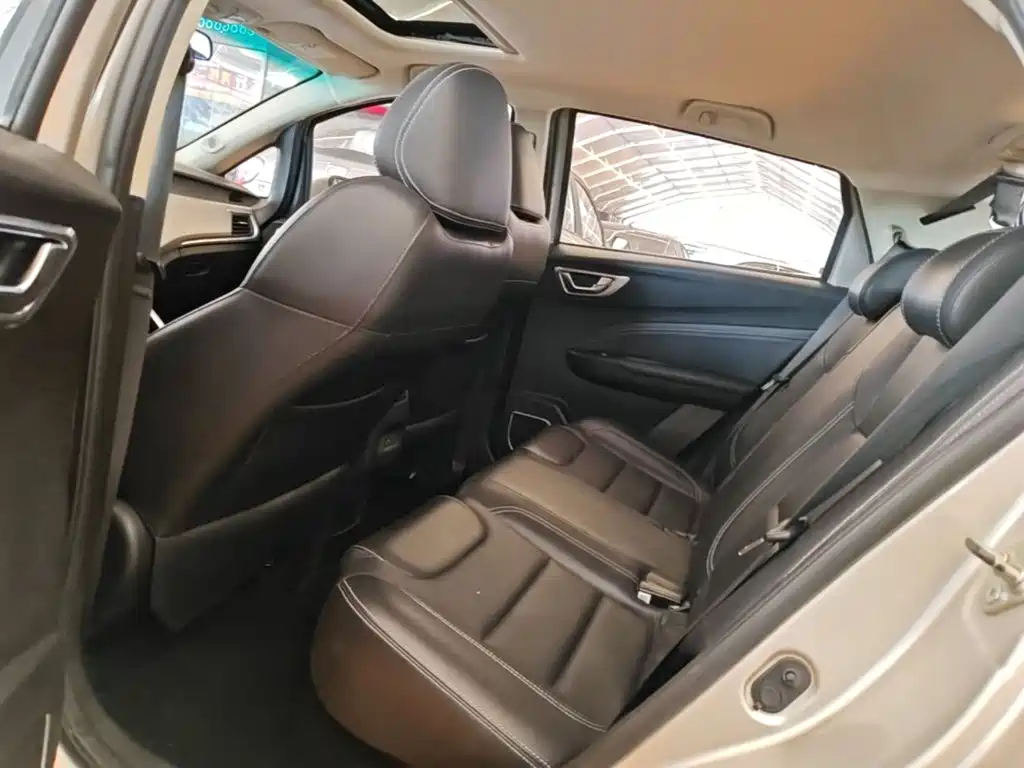 Geely Vision X3 — миниатюра 17