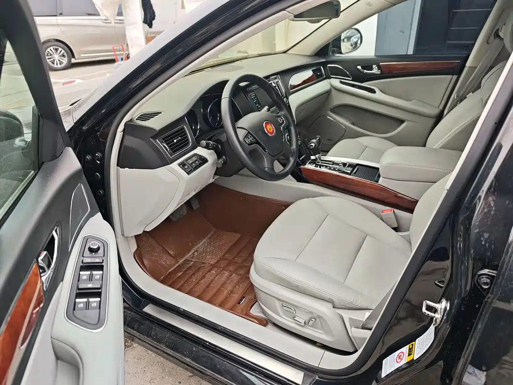 Hongqi H7 2015 2.0T Luxury
