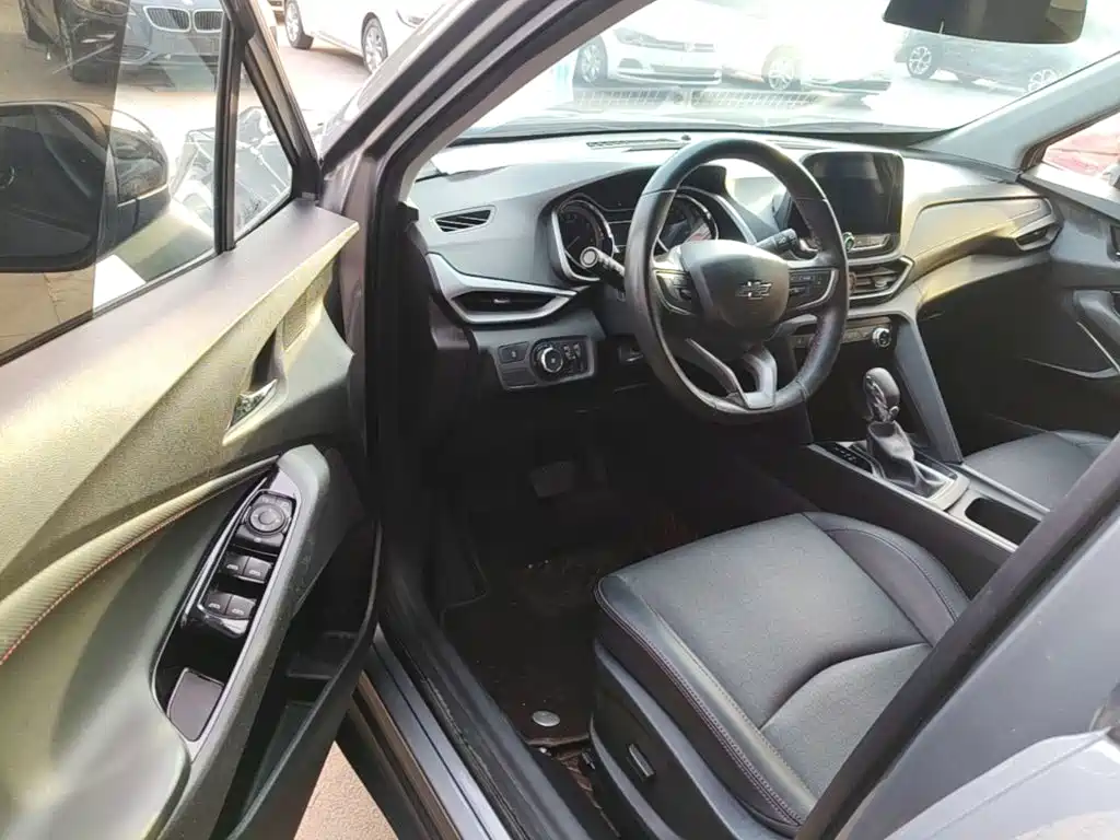 Chevrolet Volando — миниатюра 16