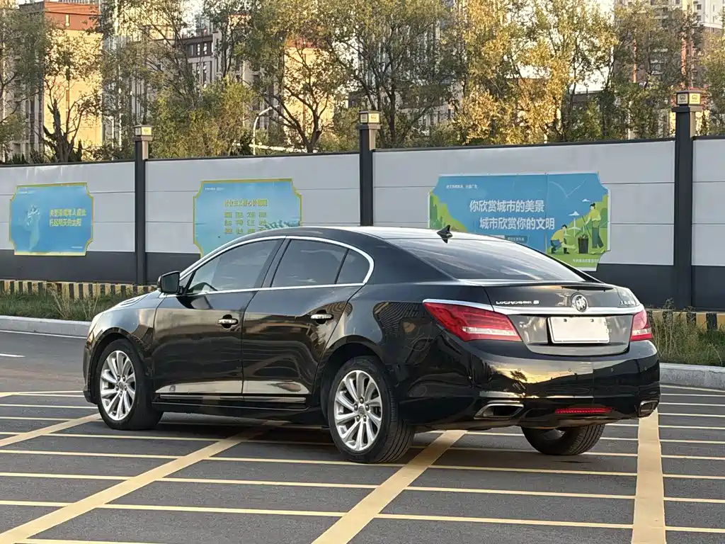 Buick LaCrosse — миниатюра 6