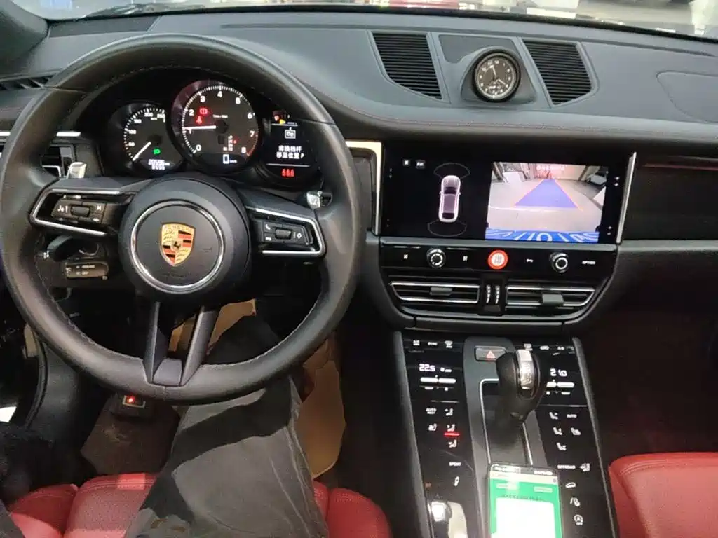 Porsche Macan — миниатюра 10