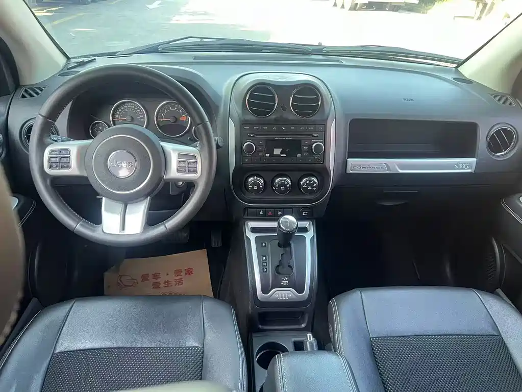 Jeep Compass (Import) — миниатюра 11