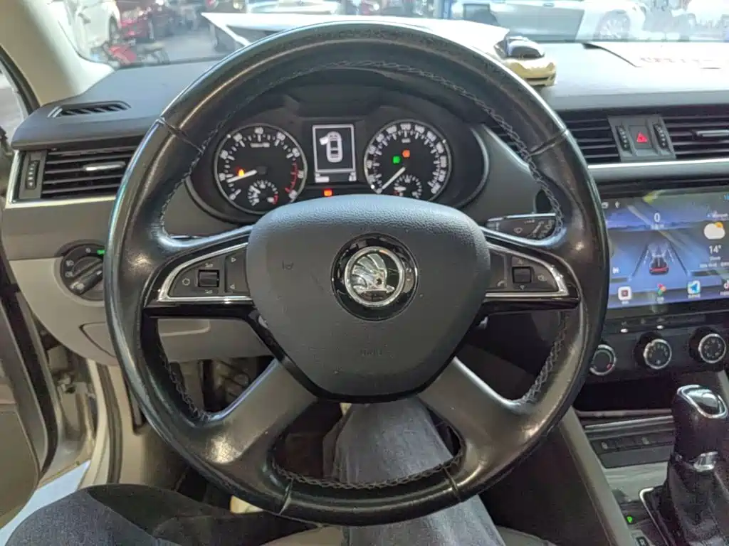 Skoda Octavia — миниатюра 11