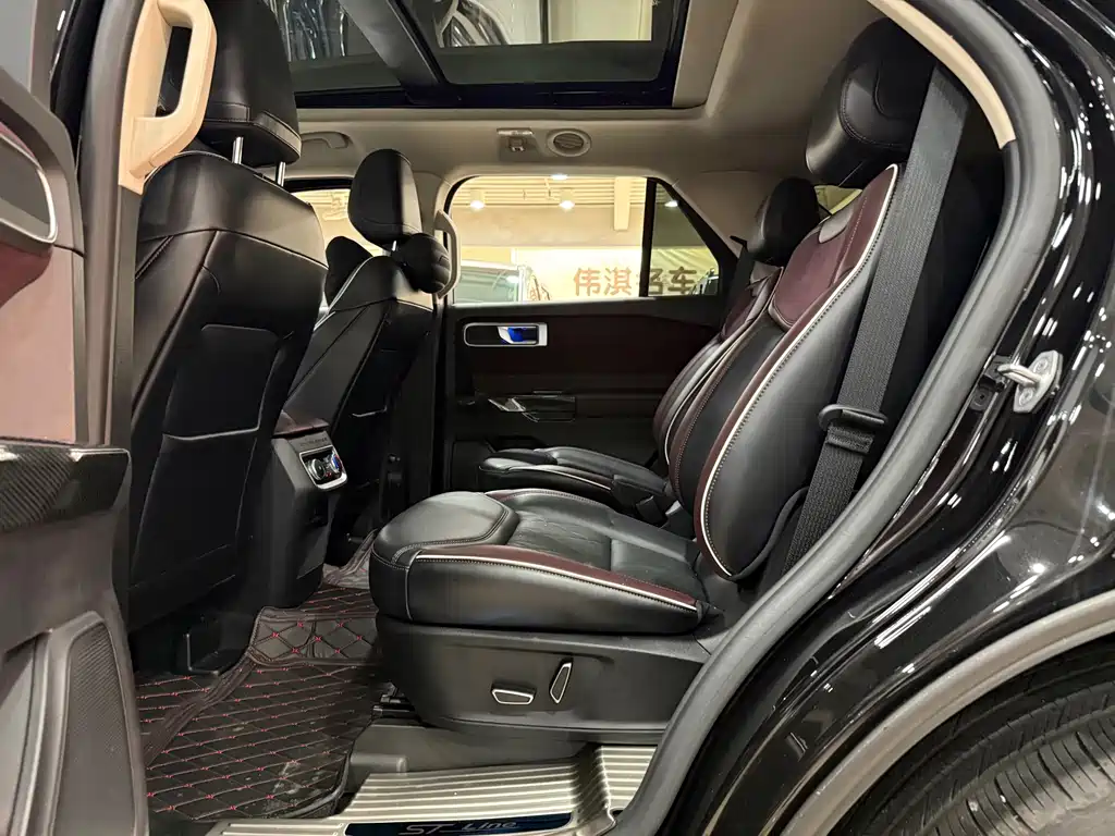 Ford Explorer — миниатюра 10