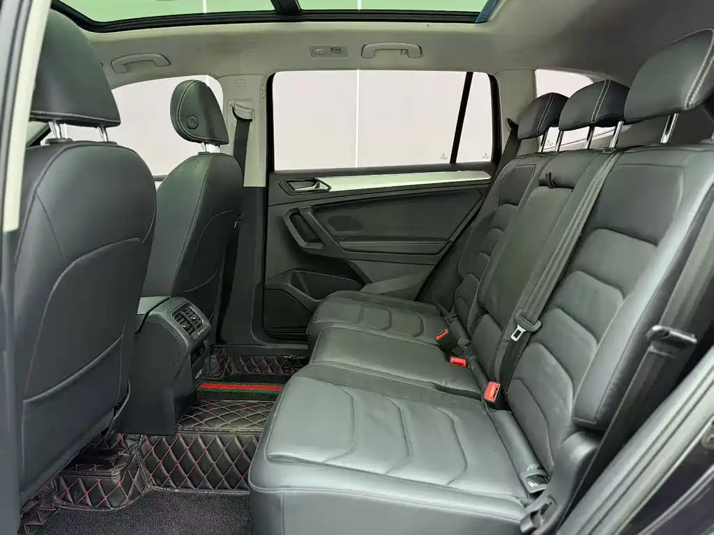 Volkswagen Tiguan L — миниатюра 6