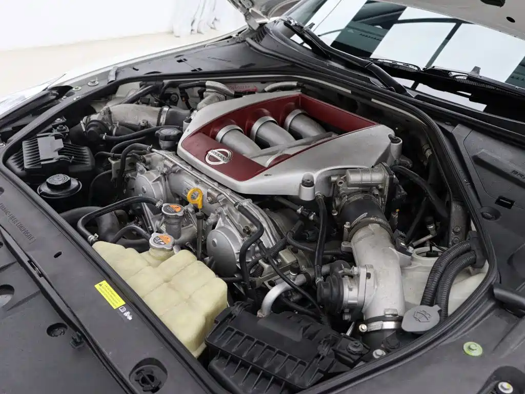 Nissan GT-R — миниатюра 17