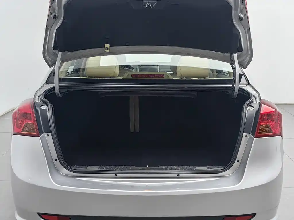 Buick Excelle — миниатюра 16
