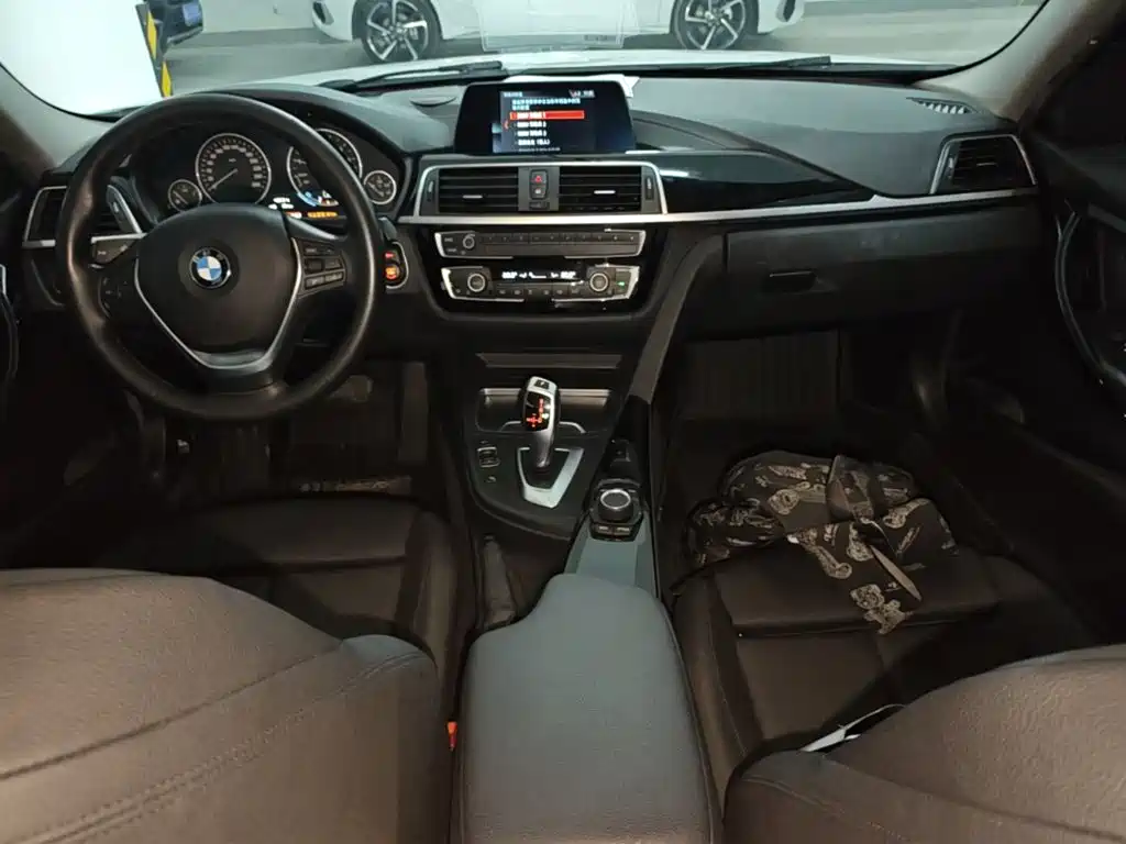 BMW 3 Series — миниатюра 14