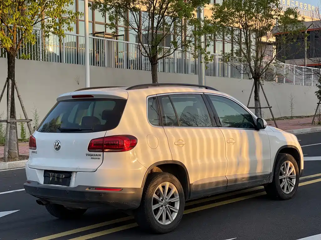 Volkswagen Tiguan — миниатюра 9