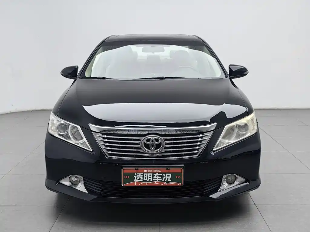 Toyota Camry — миниатюра 3