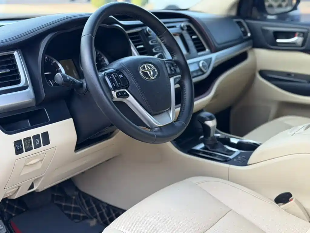 Toyota Highlander — миниатюра 6