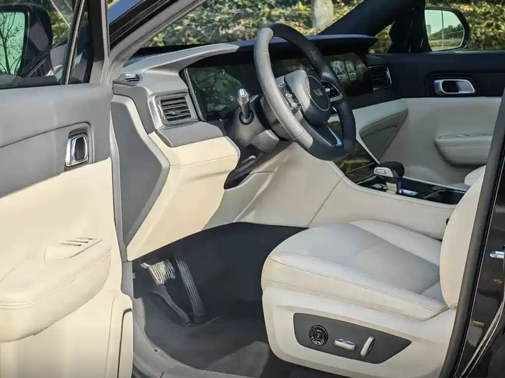 Li Auto Li ONE — миниатюра 11