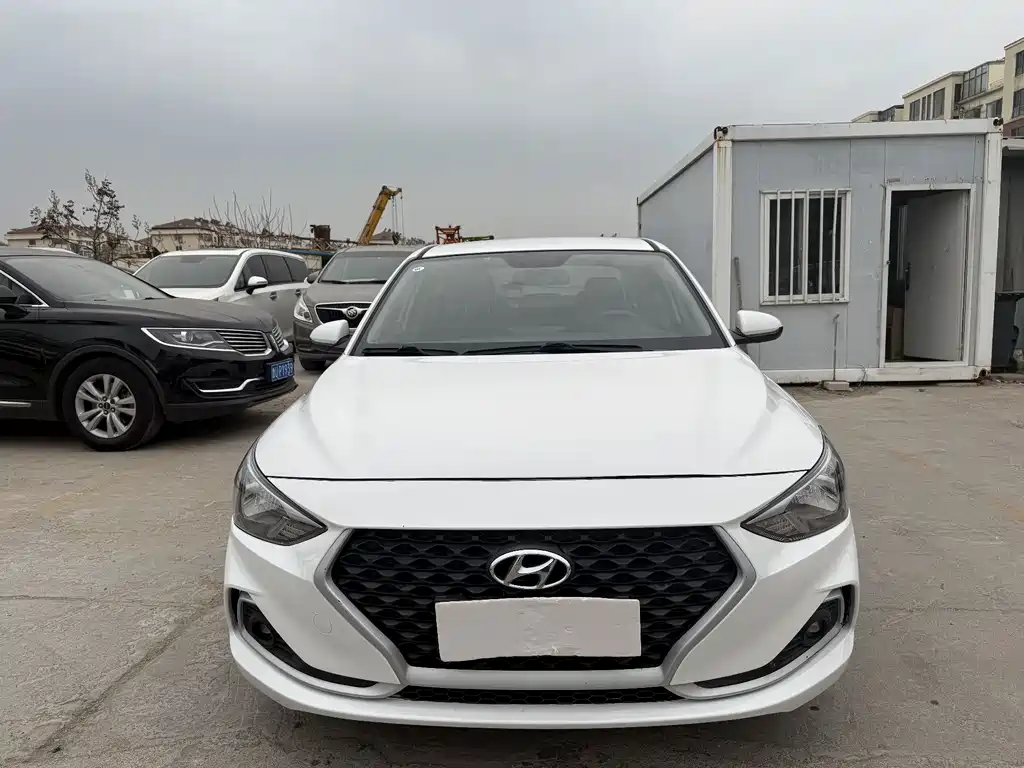 Hyundai Elantra — миниатюра 2