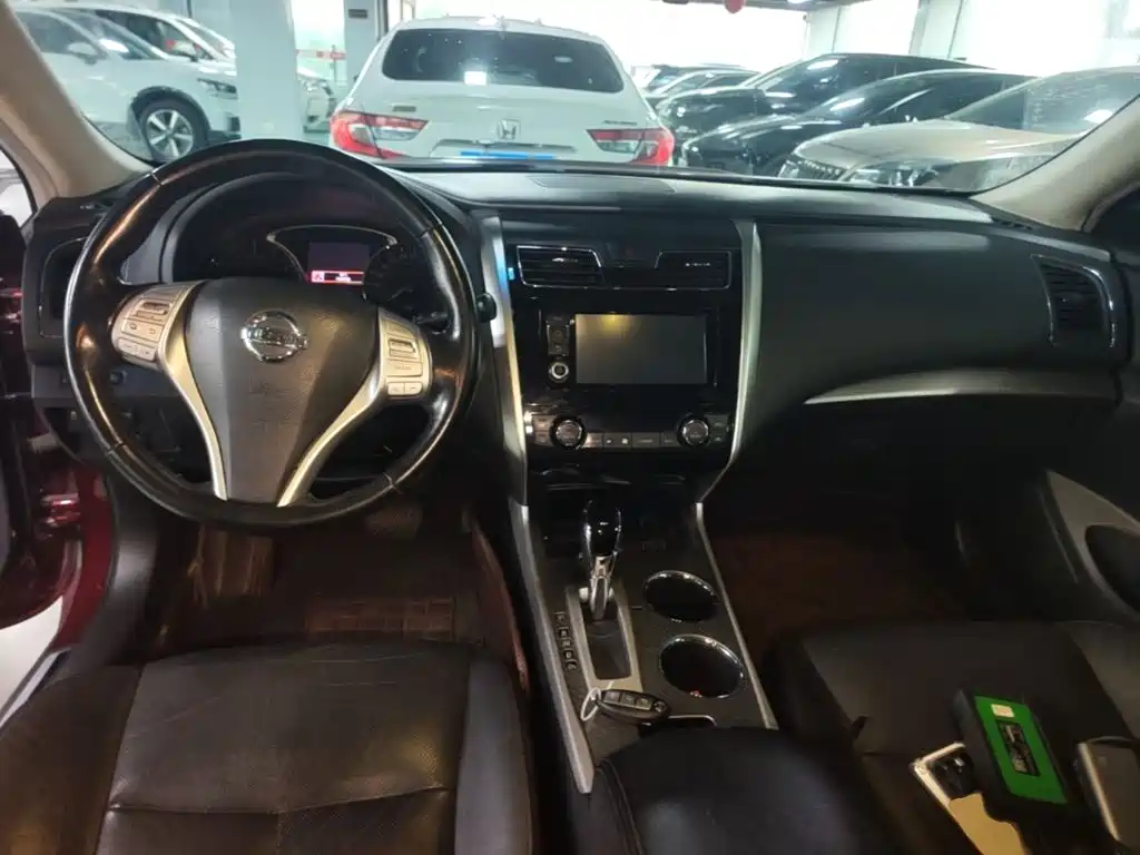 Nissan Teana — миниатюра 10