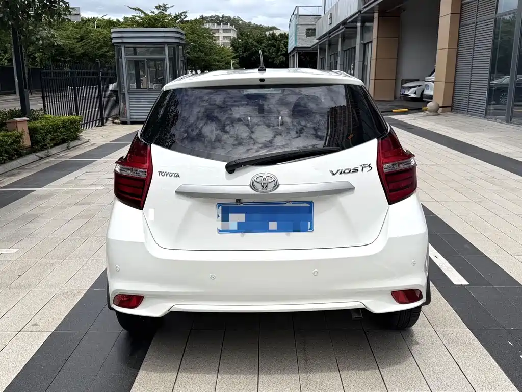 Toyota Vios FS — миниатюра 8