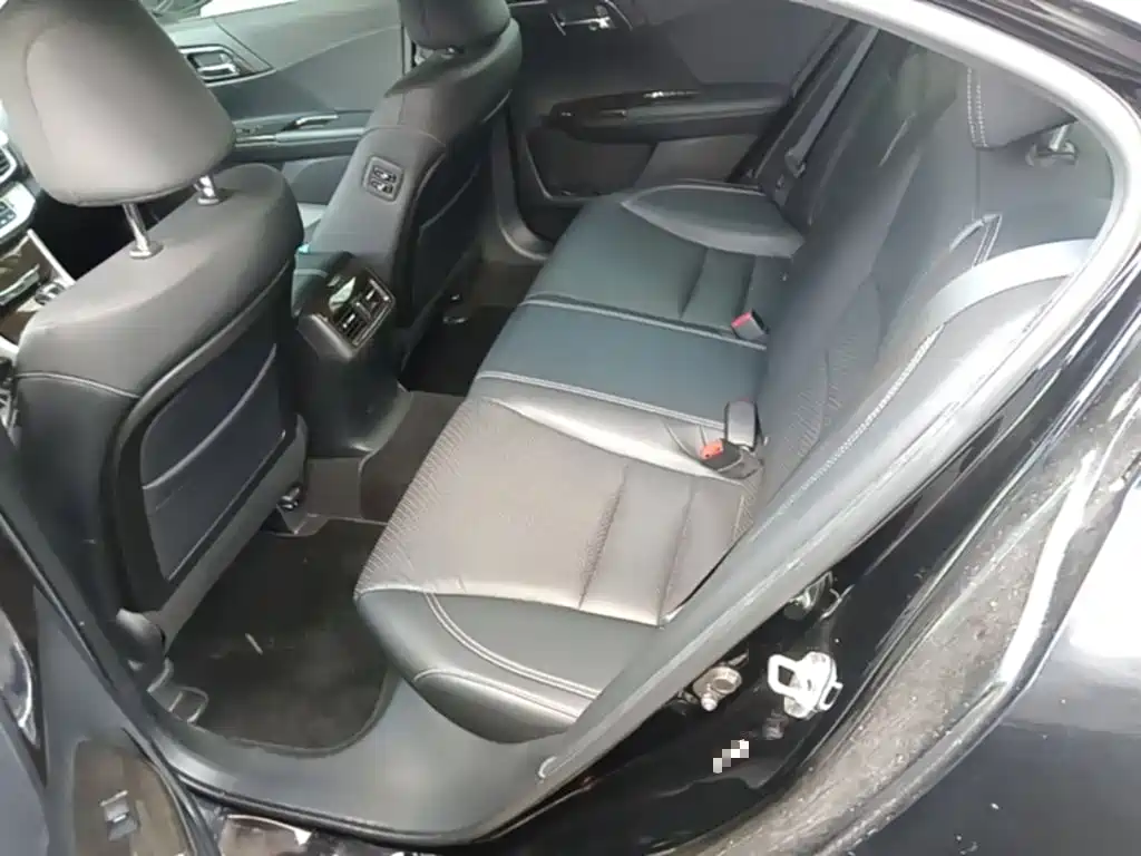Honda Accord — миниатюра 22