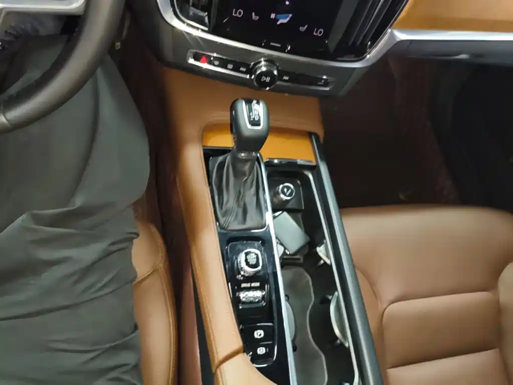 Volvo S90 — миниатюра 14