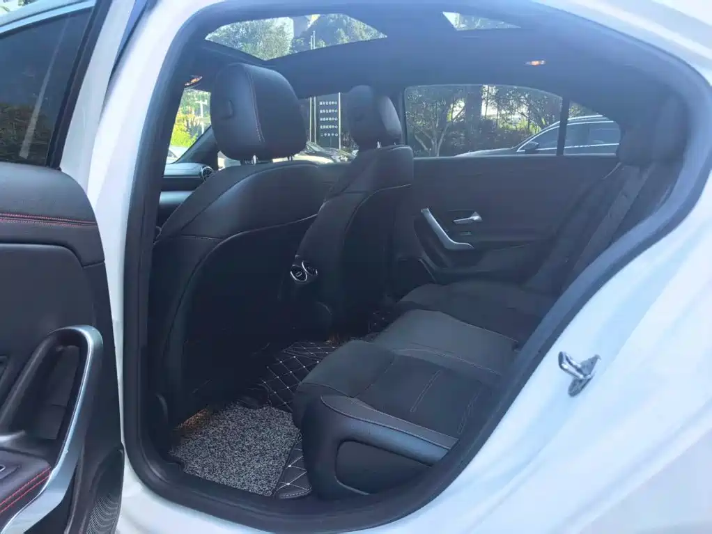 Mercedes-Benz A-Class — миниатюра 17