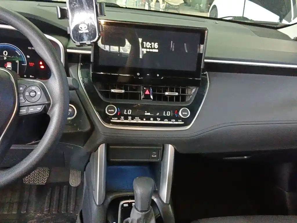 Toyota Frontlander — миниатюра 13