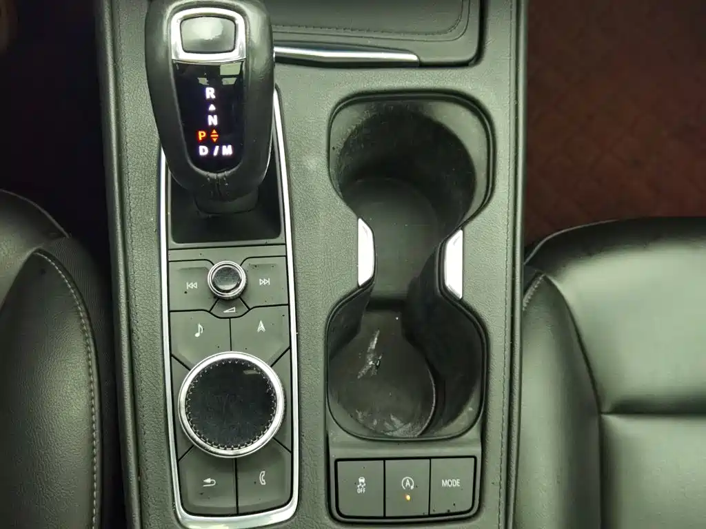 Cadillac XT4 — миниатюра 13